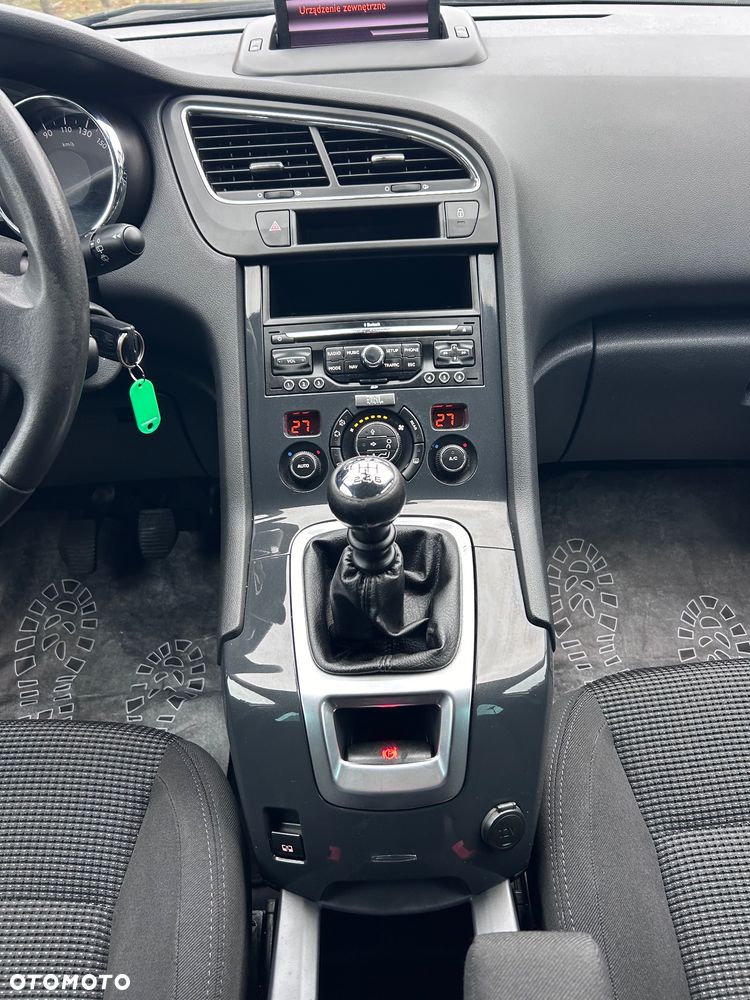 Peugeot 5008 - 13