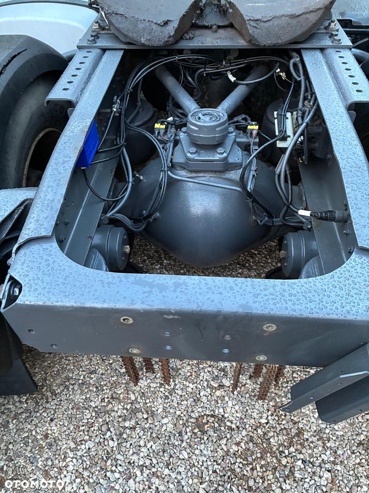 DAF CF 410 - 16