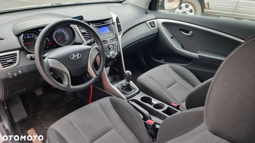Hyundai i30 1.6 GDI BlueDrive Classic + - 21