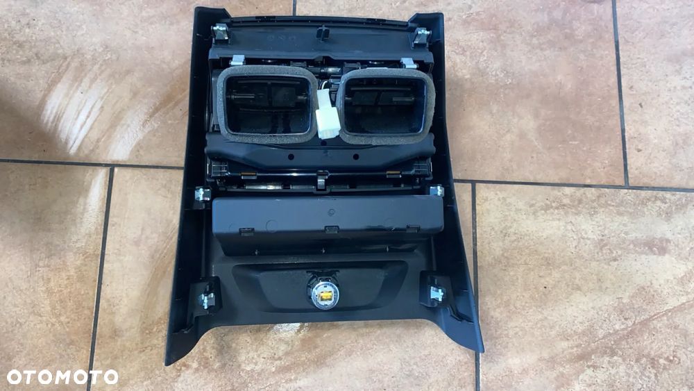 BMW 5 G30 G31 RAMKA OBUDOWA TUNELU NAWIEWU 9330681 - 3