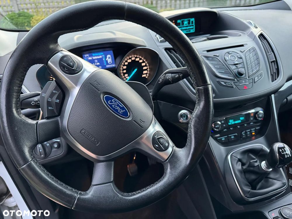 Ford Kuga - 14