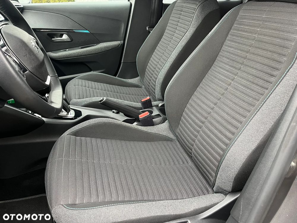 Peugeot 208 PureTech 100 EAT8 Allure - 11
