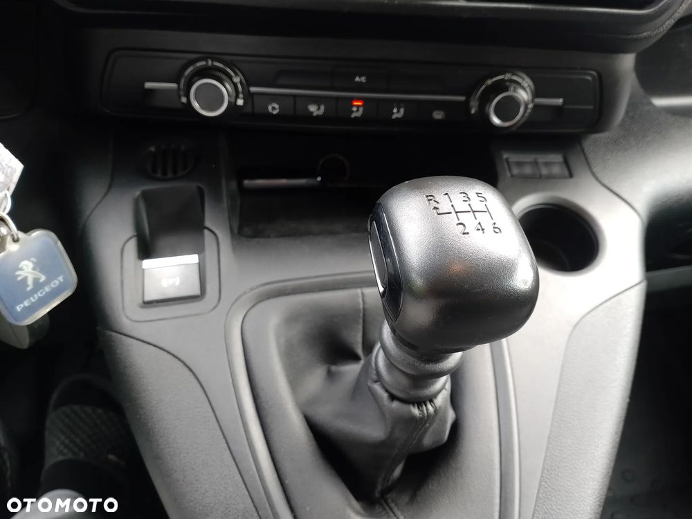 Peugeot Partner - 13