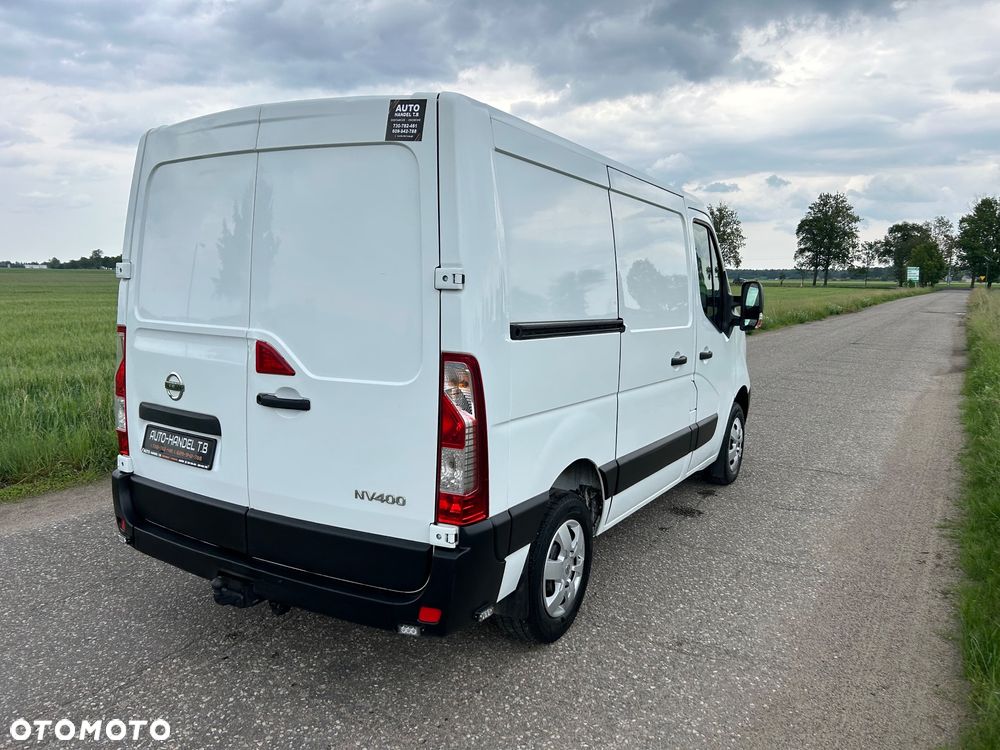 Nissan NV400 - 12