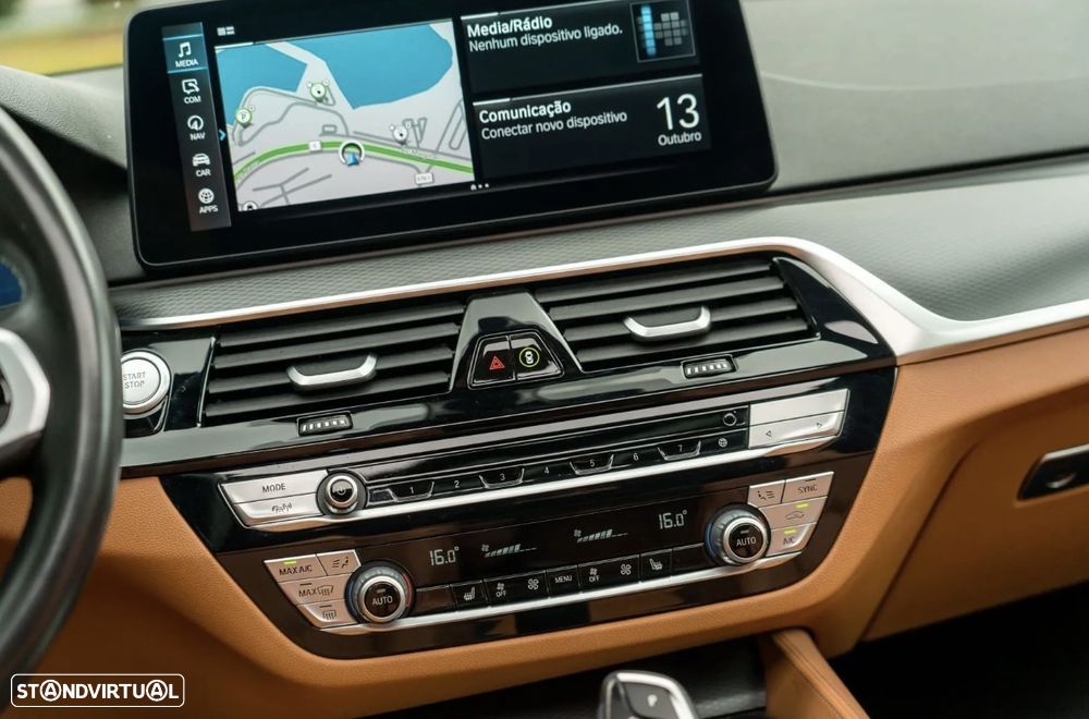 BMW 530 e Pack M - 24