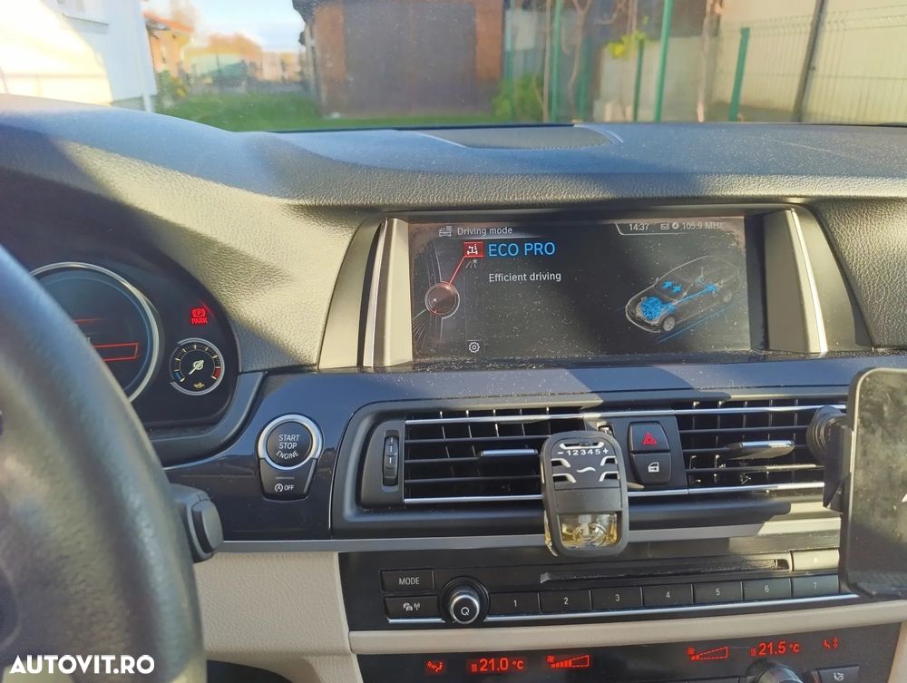 BMW Seria 5 520d Touring Aut. Luxury Line - 16