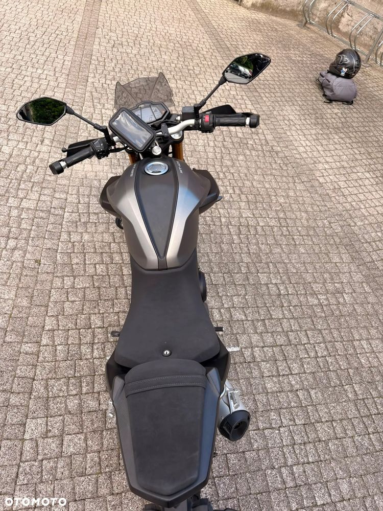 Yamaha MT - 10