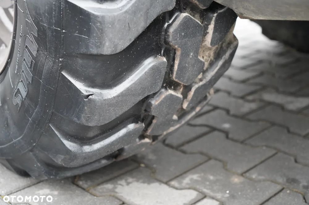 Hitachi ZW95 / ŁADOWARKA KOŁOWA / 2020 R / WIDŁY DO PALET - 31