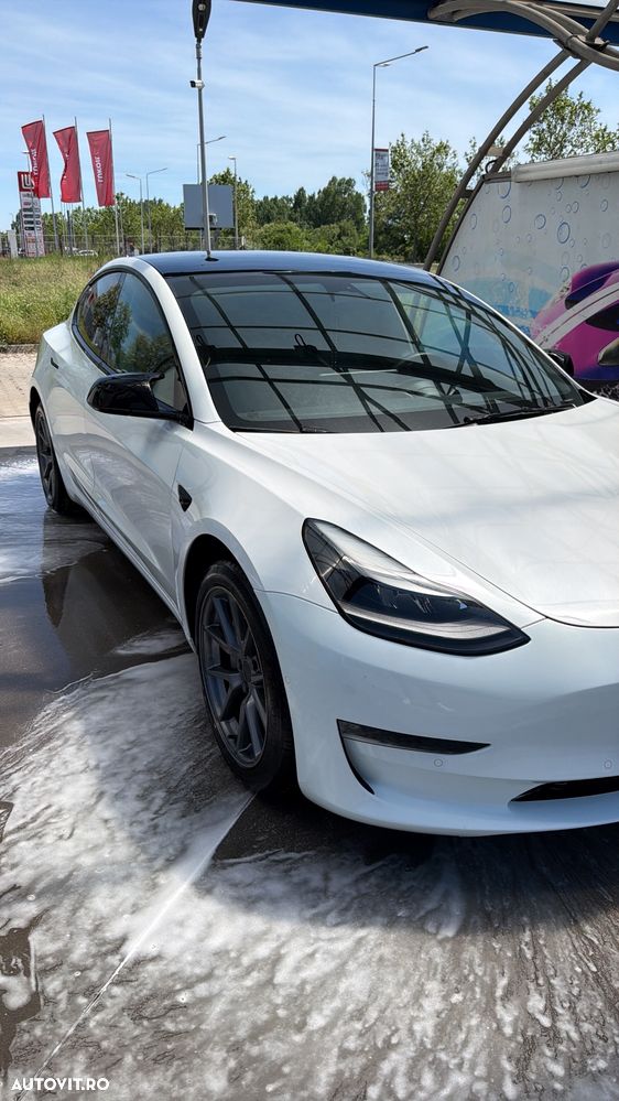 Tesla Model 3 - 2