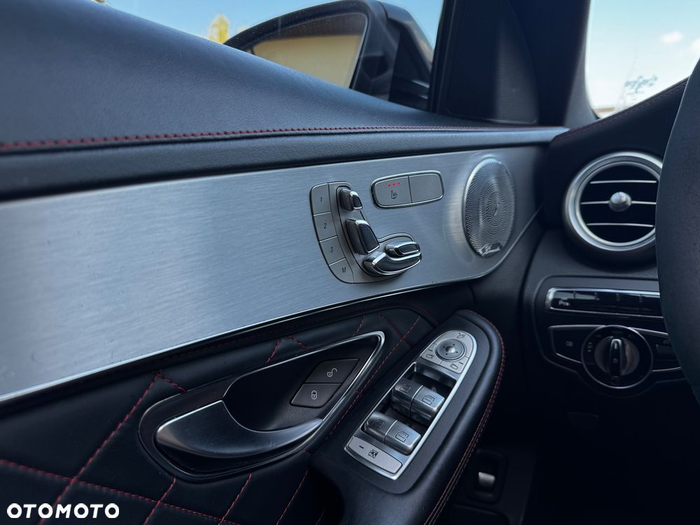 Mercedes-Benz Klasa C AMG 63 S AMG Speedshift 7G-MCT Edition 1 - 25