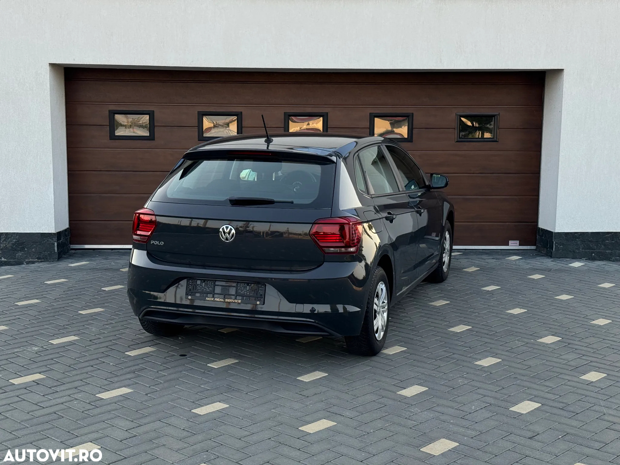 Volkswagen Polo 1.0 TSI R-Line - 11