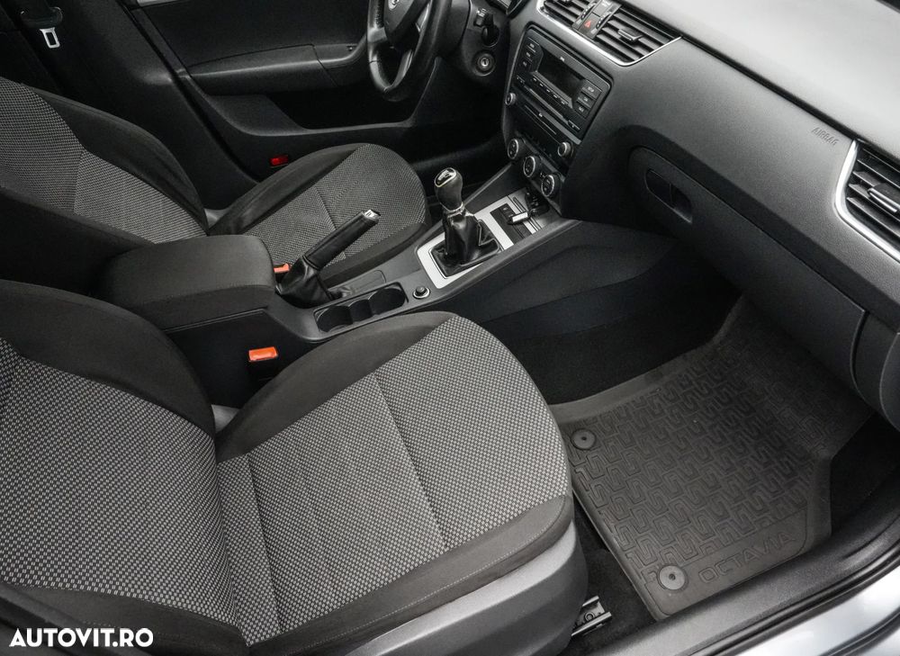 Skoda Octavia 1.6 TDI Business - 12