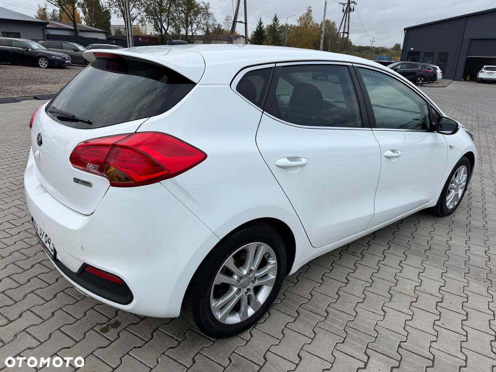 Kia Ceed 1.4 CVVT Dream Team Edition - 9