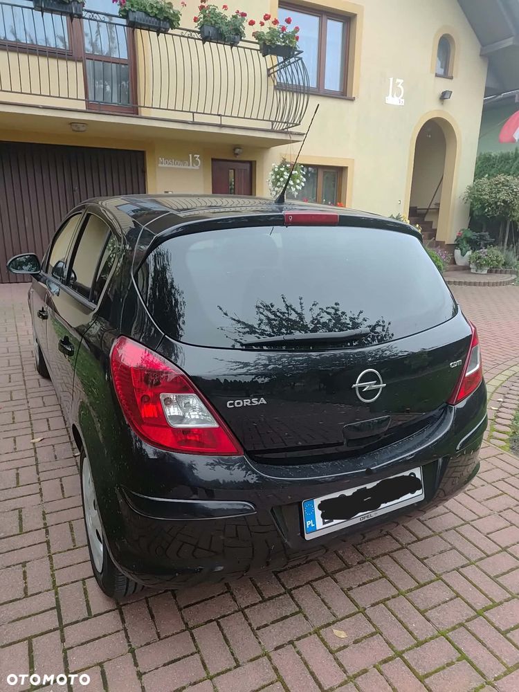 Opel Corsa 2011 photo 4