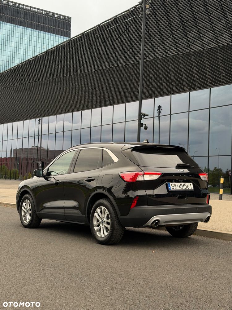 Ford Kuga - 4