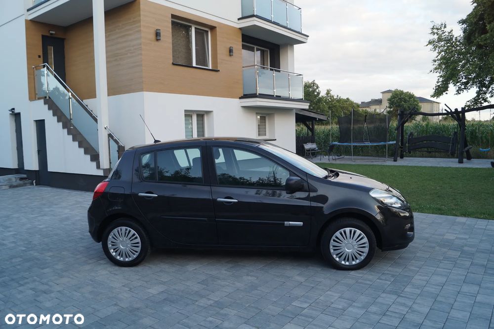 Renault Clio 1.2 16V 75 nightDay - 36