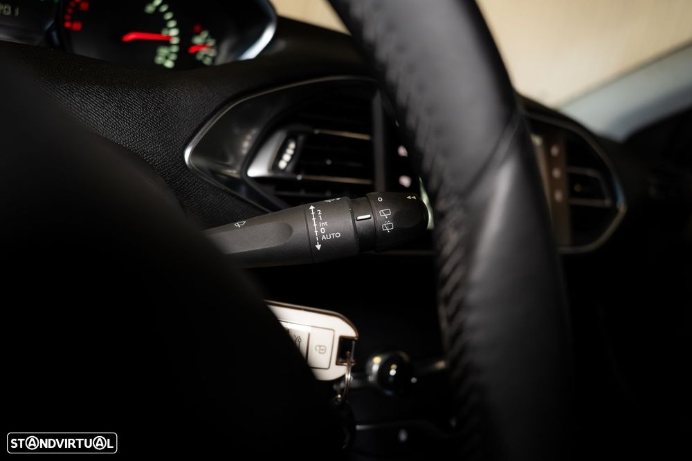 Peugeot 308 1.6 BlueHDi Allure - 23