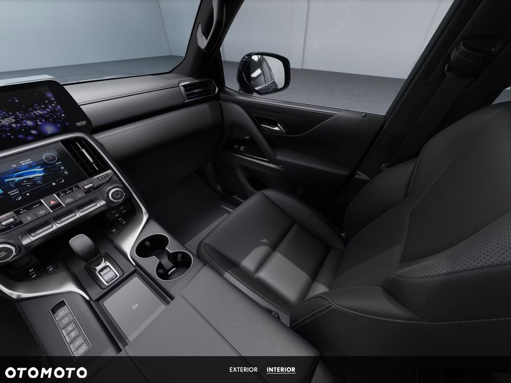 Lexus LX - 7