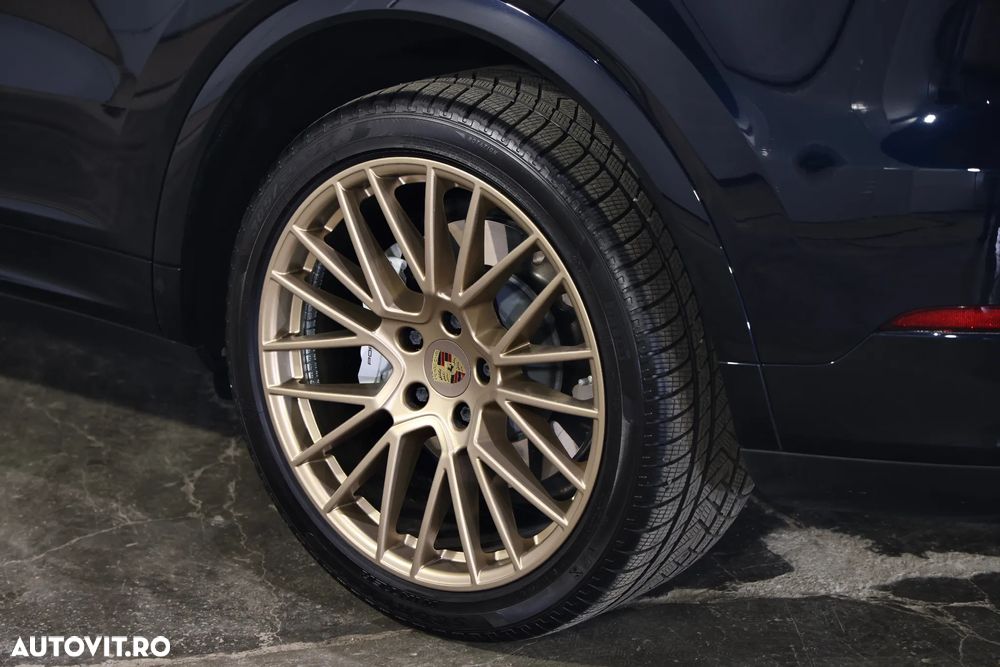 Porsche Cayenne Turbo Tiptronic S - 32