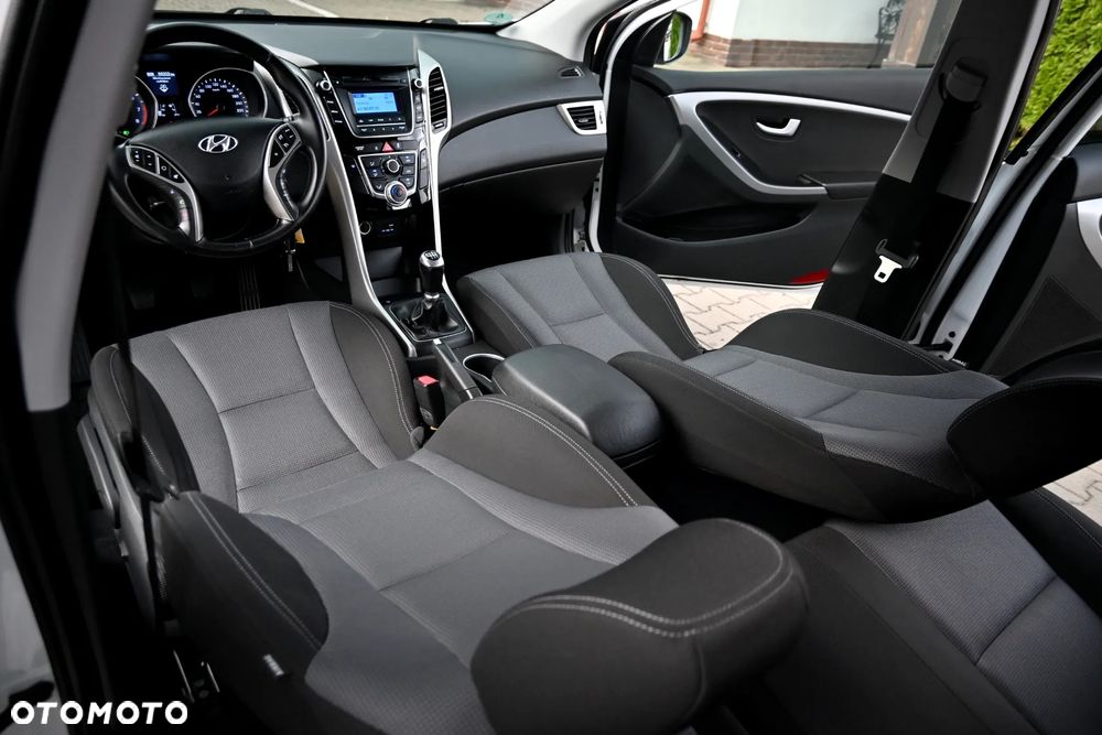 Hyundai i30 1.4 BlueDrive Comfort - 28