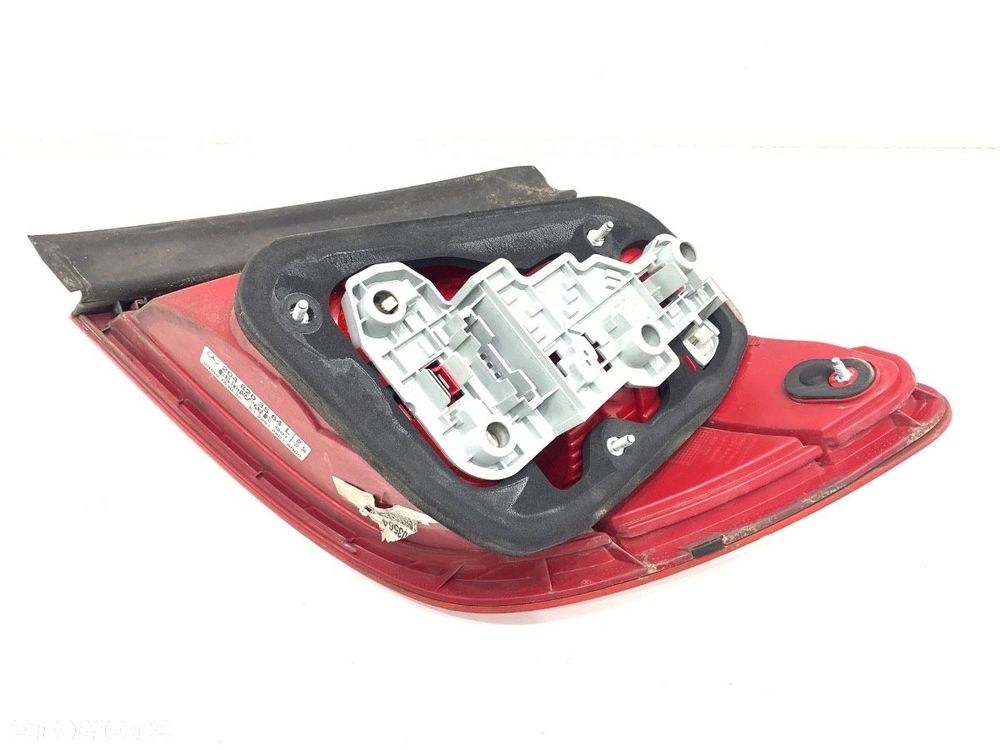 LAMPA LEWY TYŁ  MERCEDES-BENZ KLASA C T-Model (S204) 2007 - 2014 C 200 Kompressor (204.241) 135 kW - 2