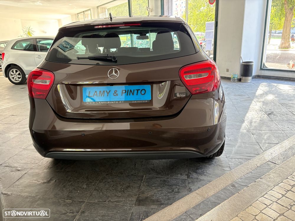 Mercedes-Benz A 180 d BlueEFFICIENCY Edition - 4