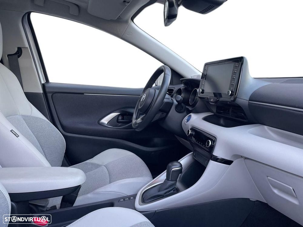 Toyota Yaris - 7