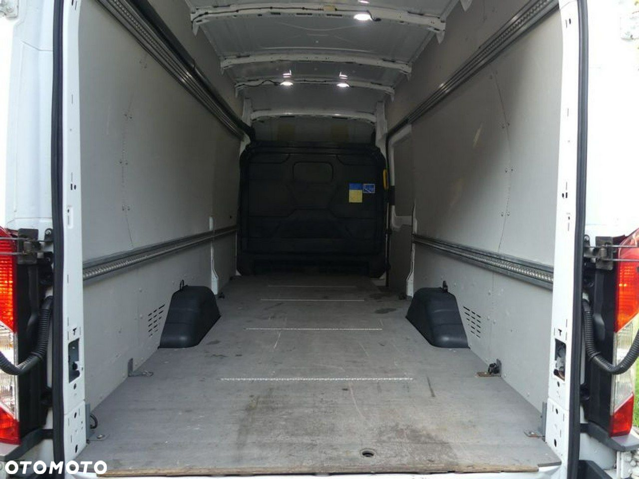 Ford Transit - 16