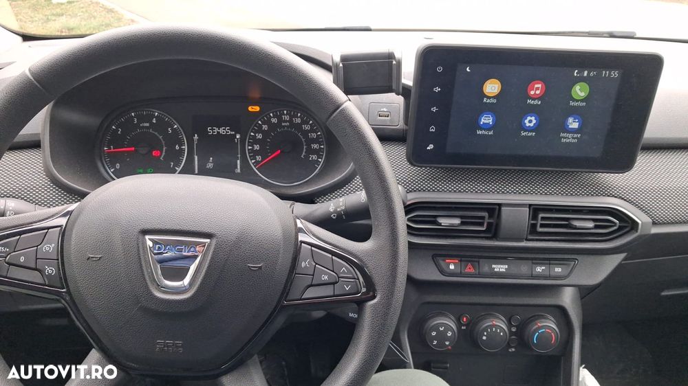 Dacia Logan TCe 90 Essential - 8