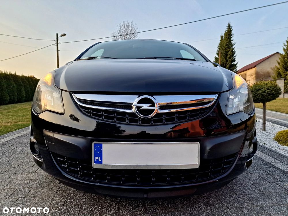 Opel Corsa 1.2 16V Cosmo - 11