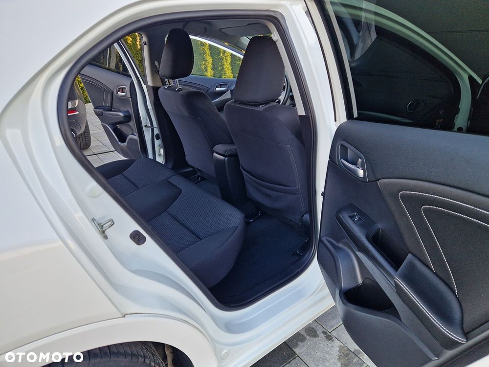 Honda Civic 1.8 i-VTEC Executive Black Edition - 23