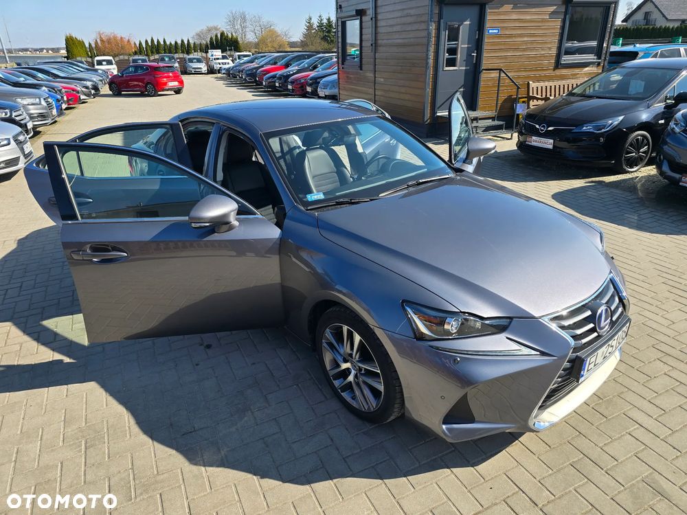 Lexus IS - 36