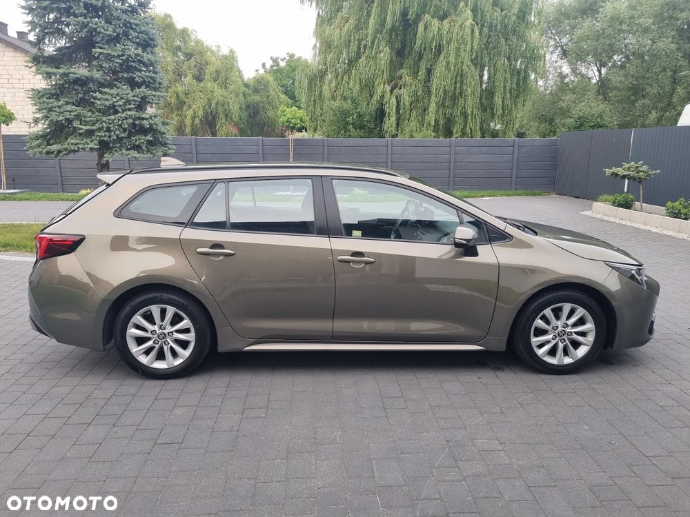 Toyota Corolla 1.8 Hybrid Executive - 9