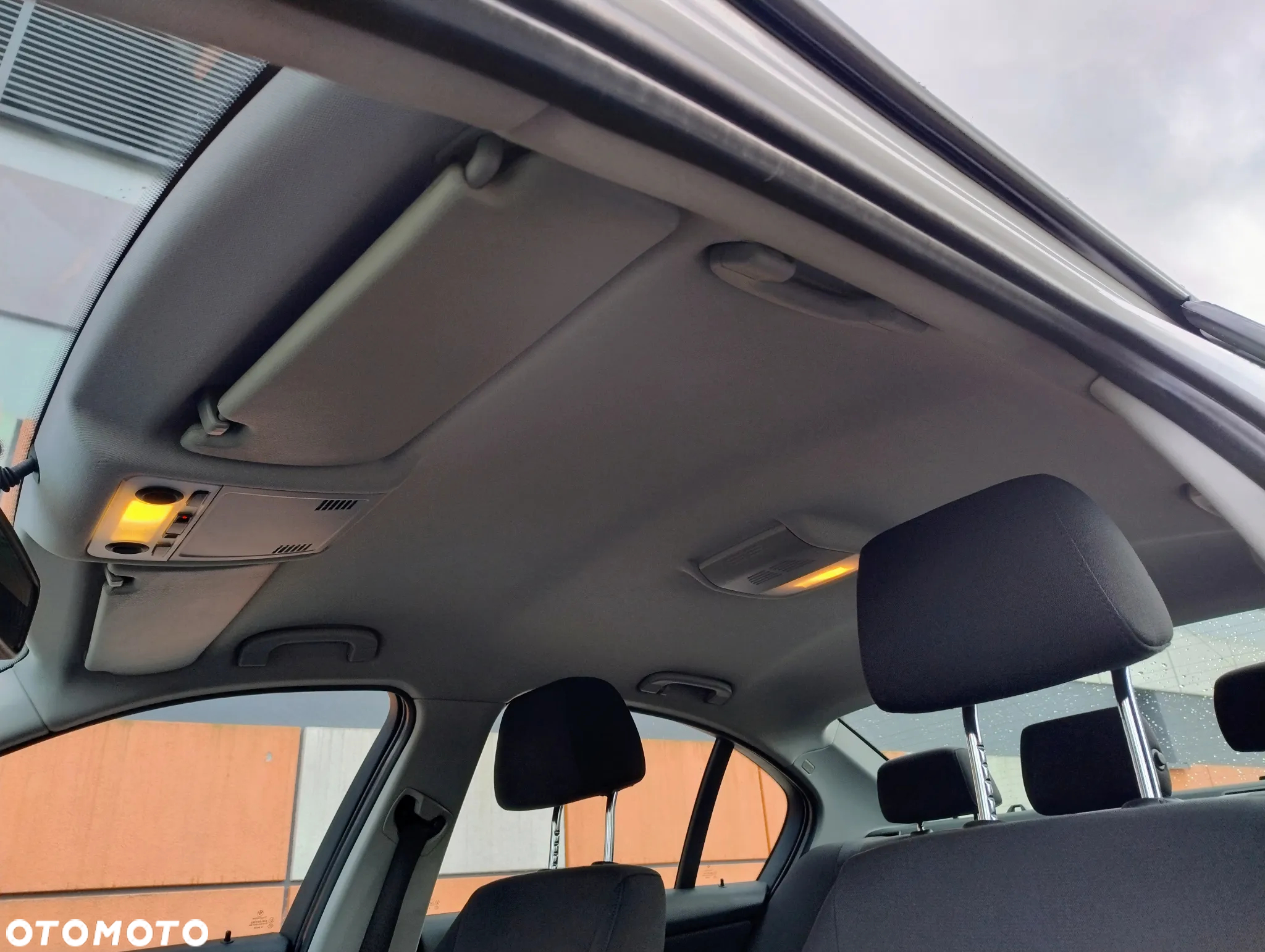 BMW Seria 3 318i - 19