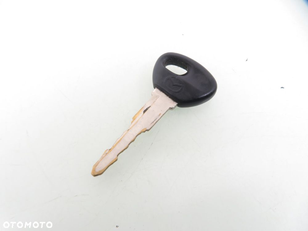 STACYJKA STEROWNIK MAZDA 323 F VI (BJ) 1.5 FS7E18881B TC91675G2A - 3