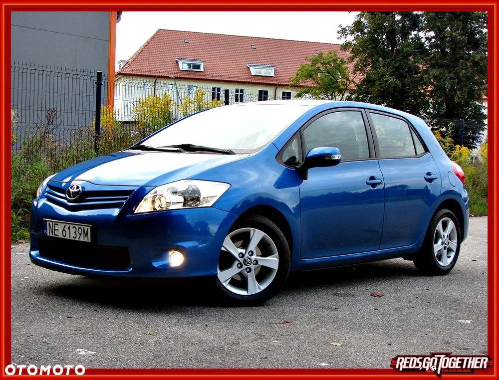 Toyota Auris 1.6 Sol - 1