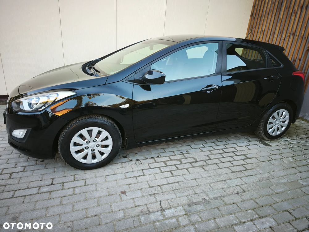 Hyundai i30 blue 1.6 CRDi Classic Navigation - 2