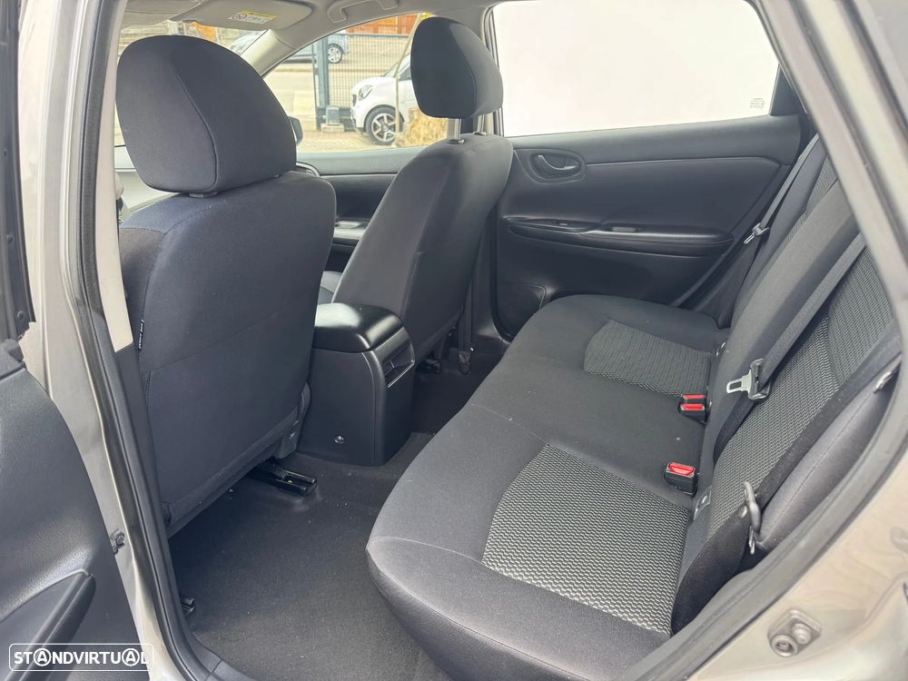 Nissan Pulsar - 16