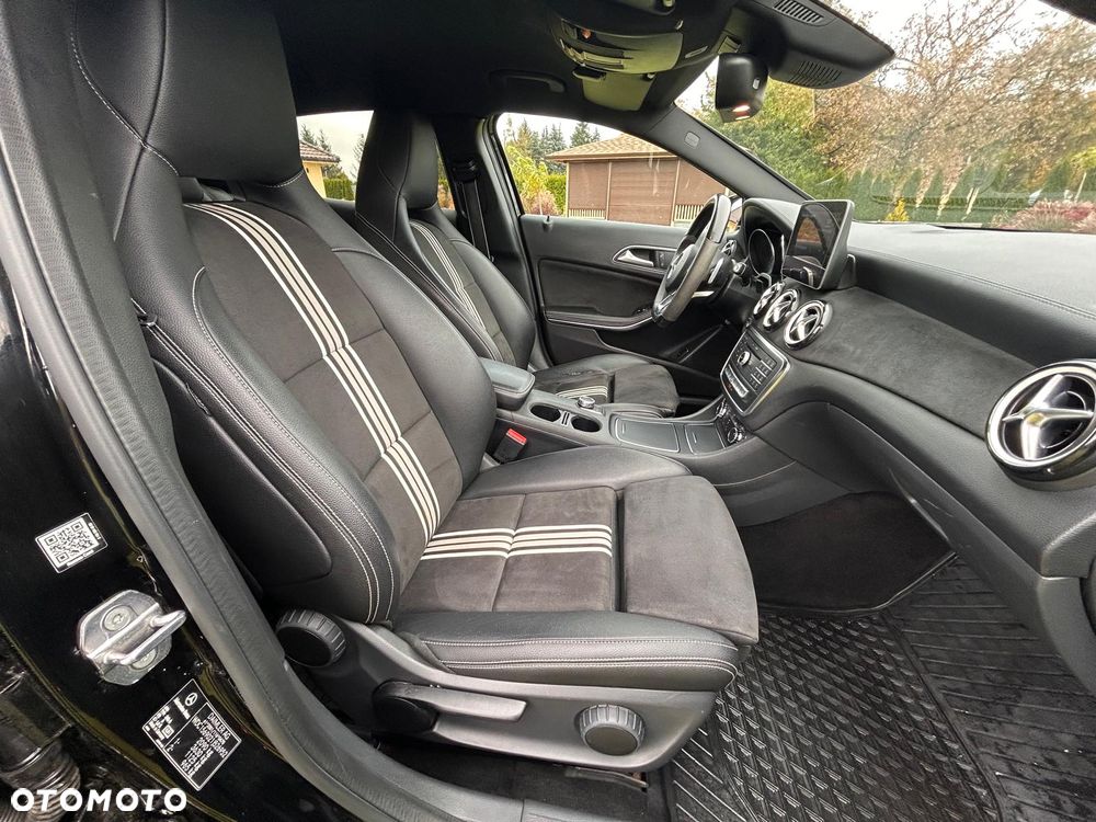 Mercedes-Benz GLA - 10