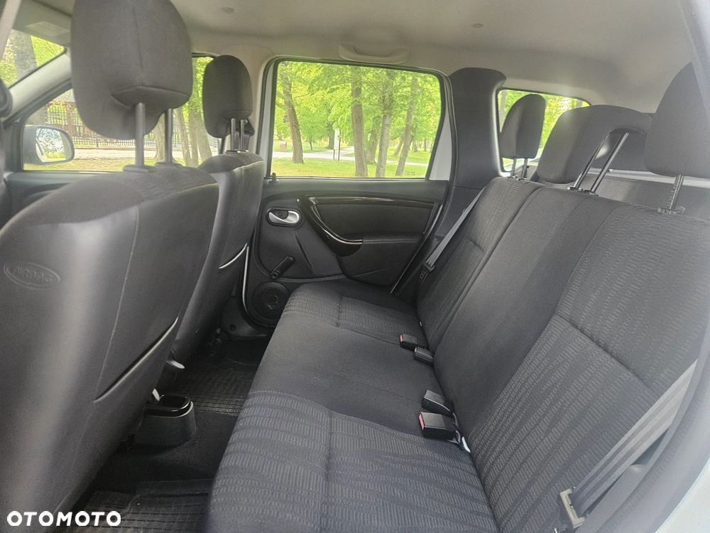 Dacia Duster 1.6 16V 4x2 Essentiel - 16