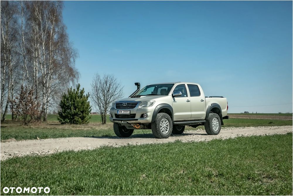 Toyota Hilux 3.0 D-4D SR5 - 8