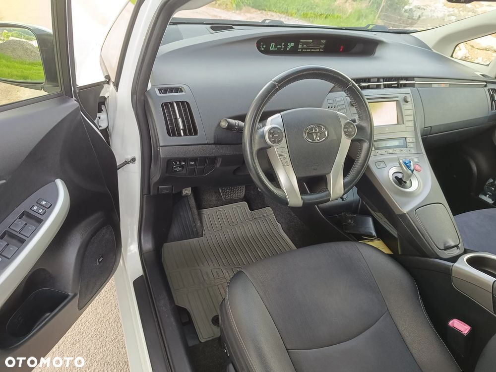 Toyota Prius 1.8 HSD Prestige - 20