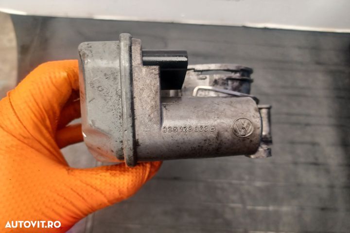 CLAPETA ACCELERATIE 03G128063B 03G128063B Volkswagen VW Passat B6 [20 - 4