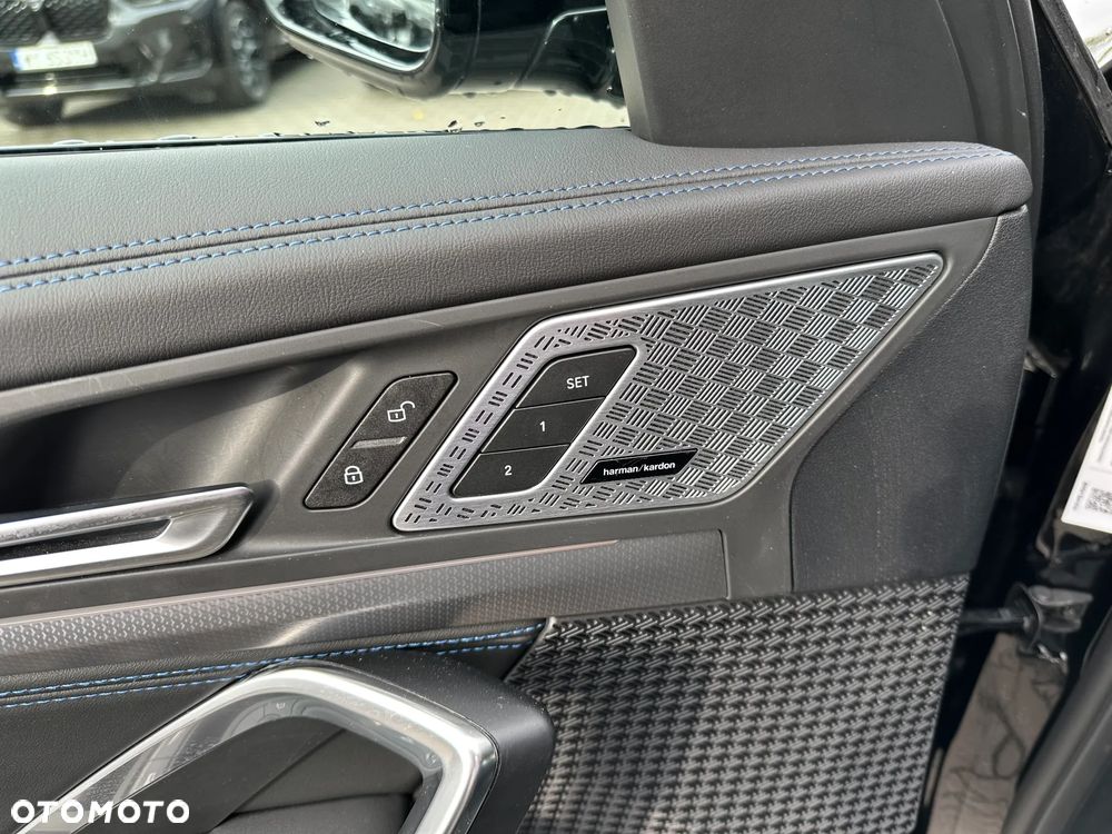 BMW X1 - 13