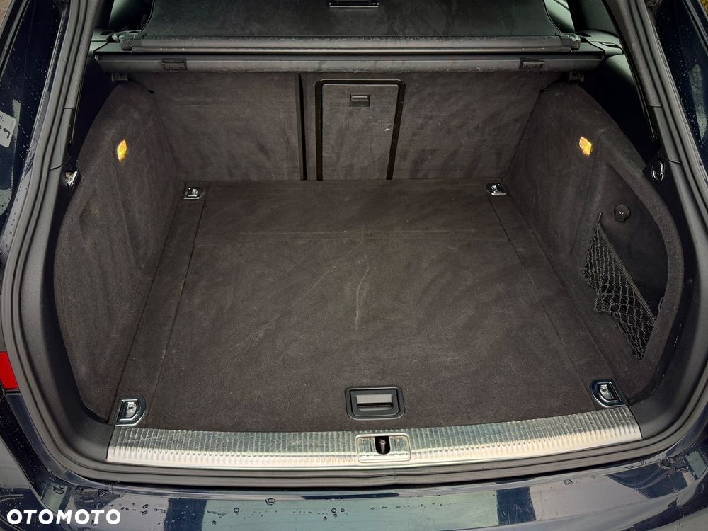 Audi A4 Avant 2.0 TDI DPF clean diesel multitronic S line Sportpaket - 25