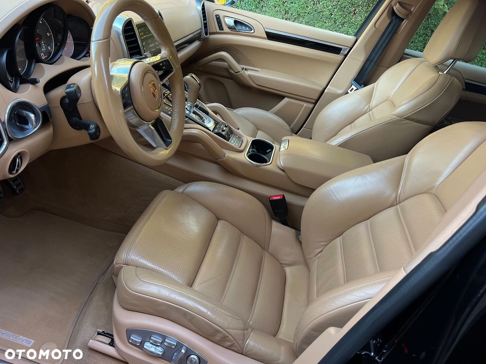 Porsche Cayenne S Diesel - 24