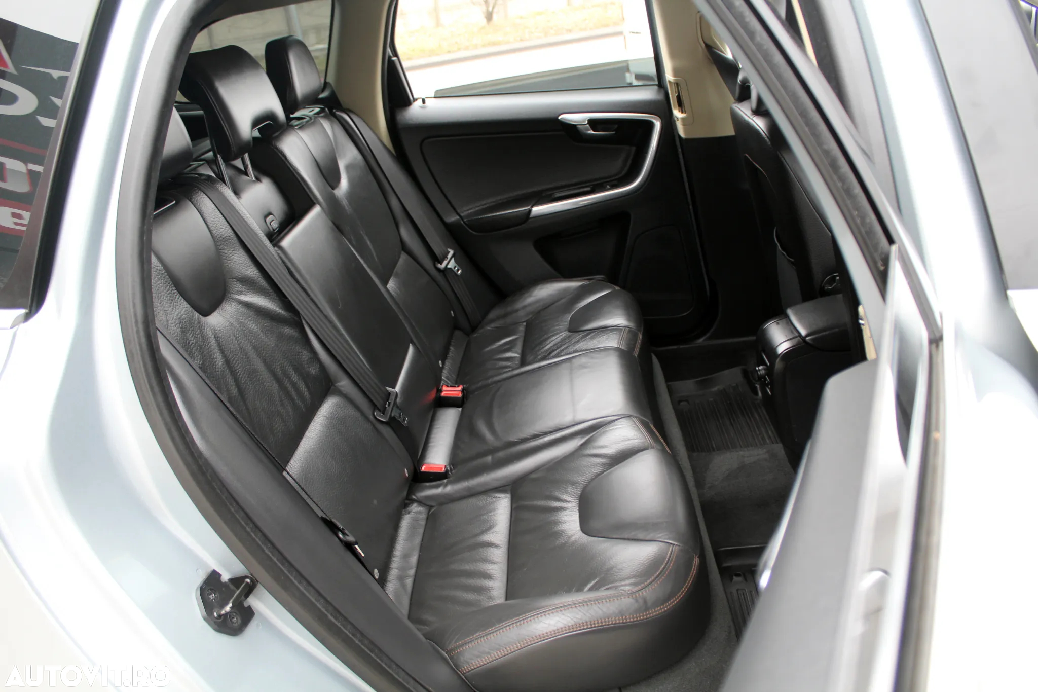 Volvo XC 60 D5 AWD Aut. Summum - 9