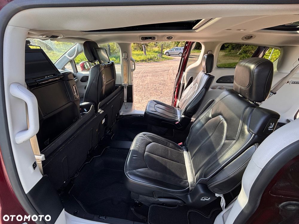 Chrysler Pacifica - 9