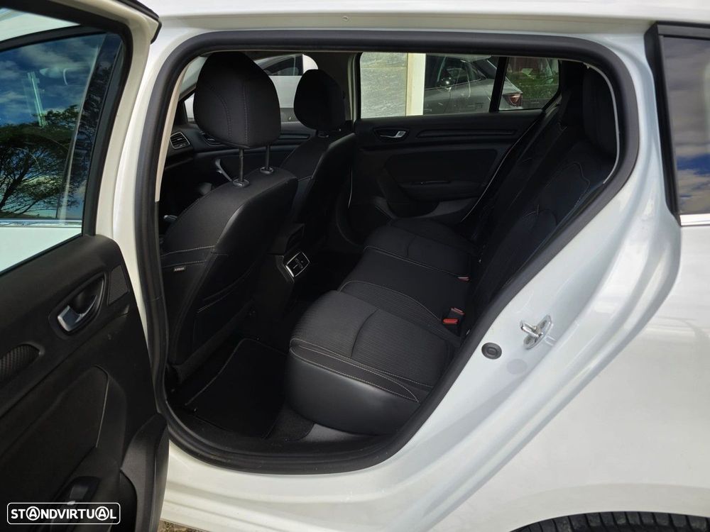 Renault Mégane Sport Tourer 1.5 Blue dCi Zen - 9