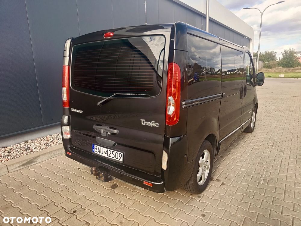 Renault Trafic 2.0 dCi 115 FAP Passenger Black Edition - 9